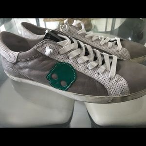 - Hydrogen Distressed Leather Skull Sneakers New